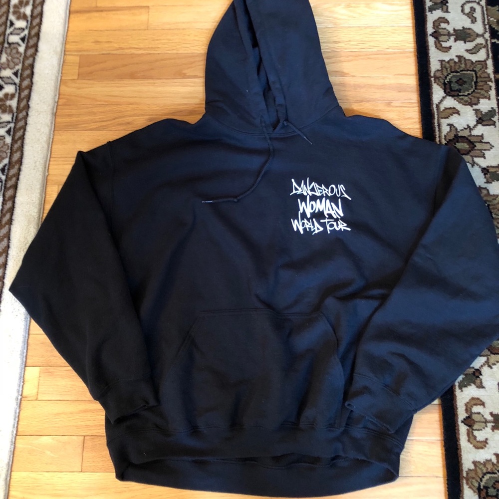 Ariana Grande Dangerous Woman World Tour